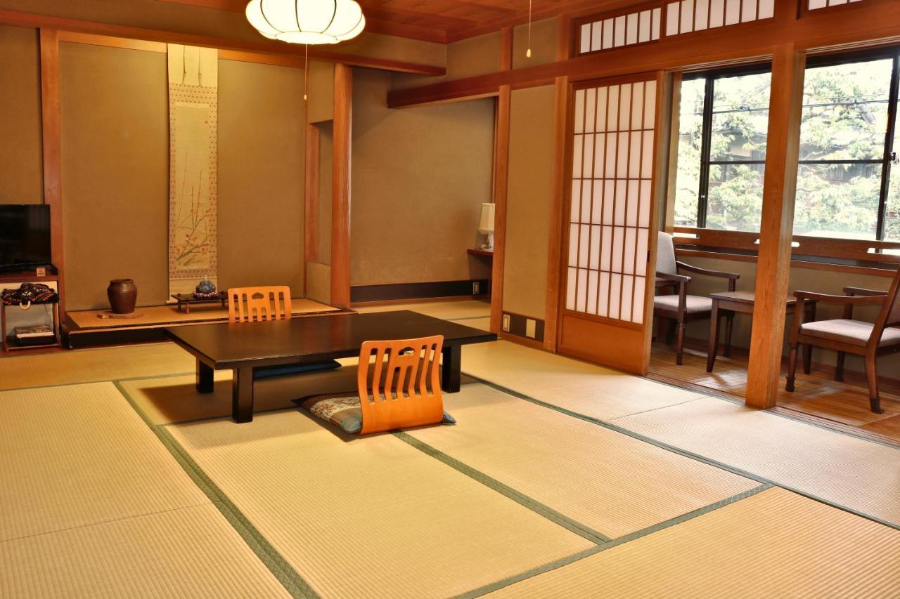 Tsutaya Ryokan Тойока Екстериор снимка