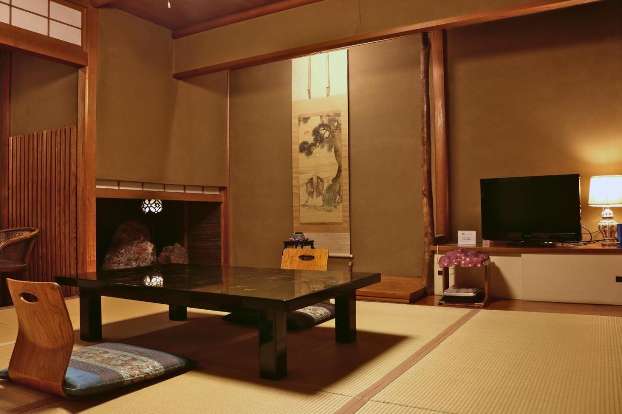 Tsutaya Ryokan Тойока Екстериор снимка