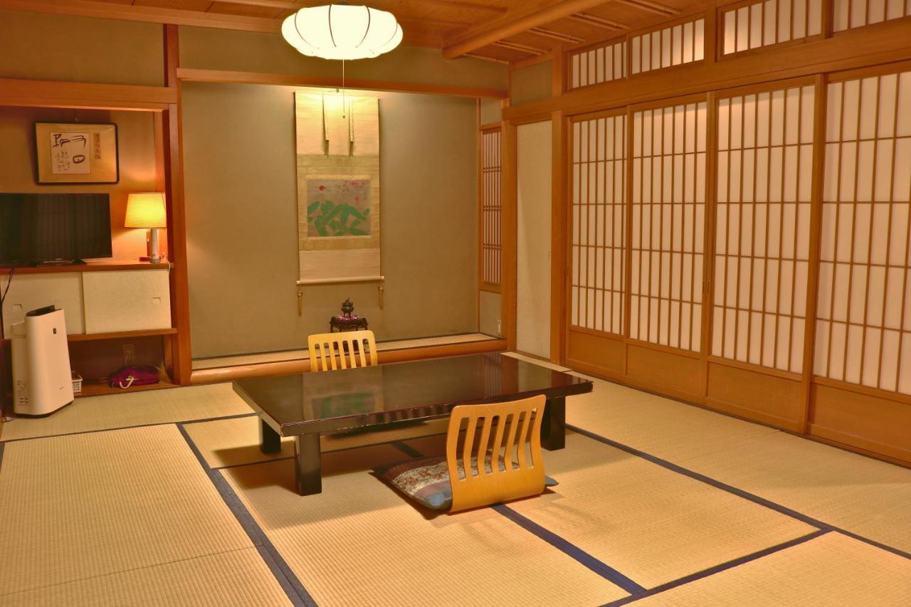 Tsutaya Ryokan Тойока Екстериор снимка