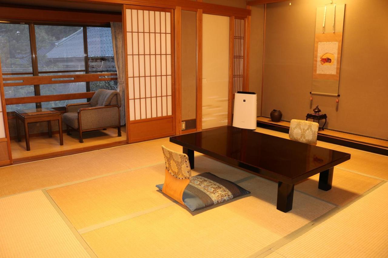 Tsutaya Ryokan Тойока Екстериор снимка