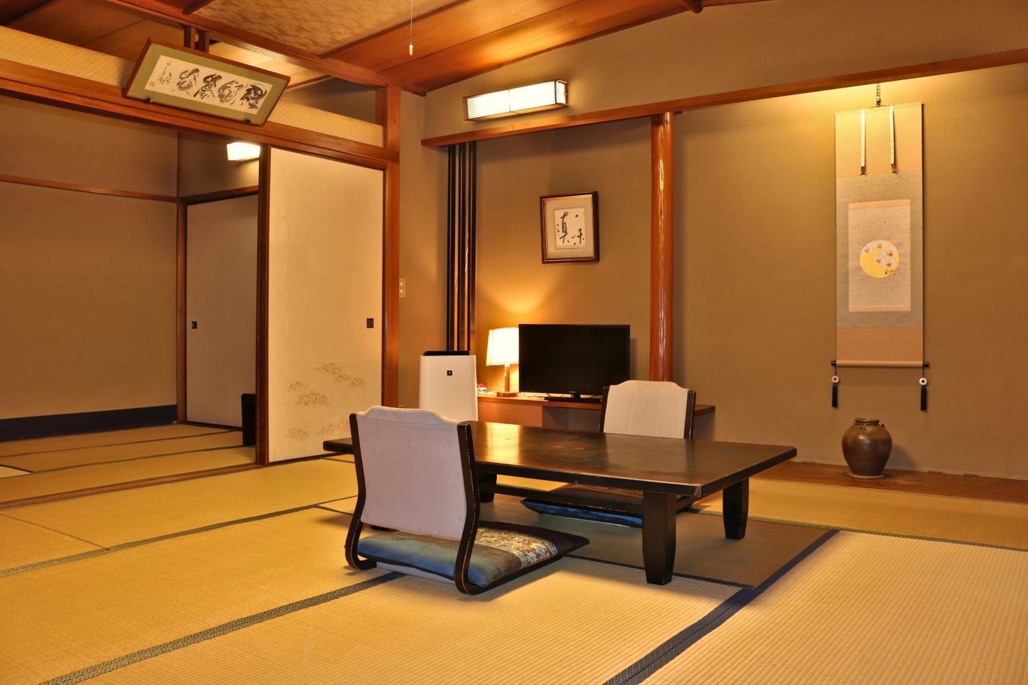 Tsutaya Ryokan Тойока Екстериор снимка