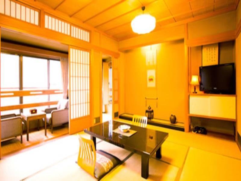 Tsutaya Ryokan Тойока Екстериор снимка