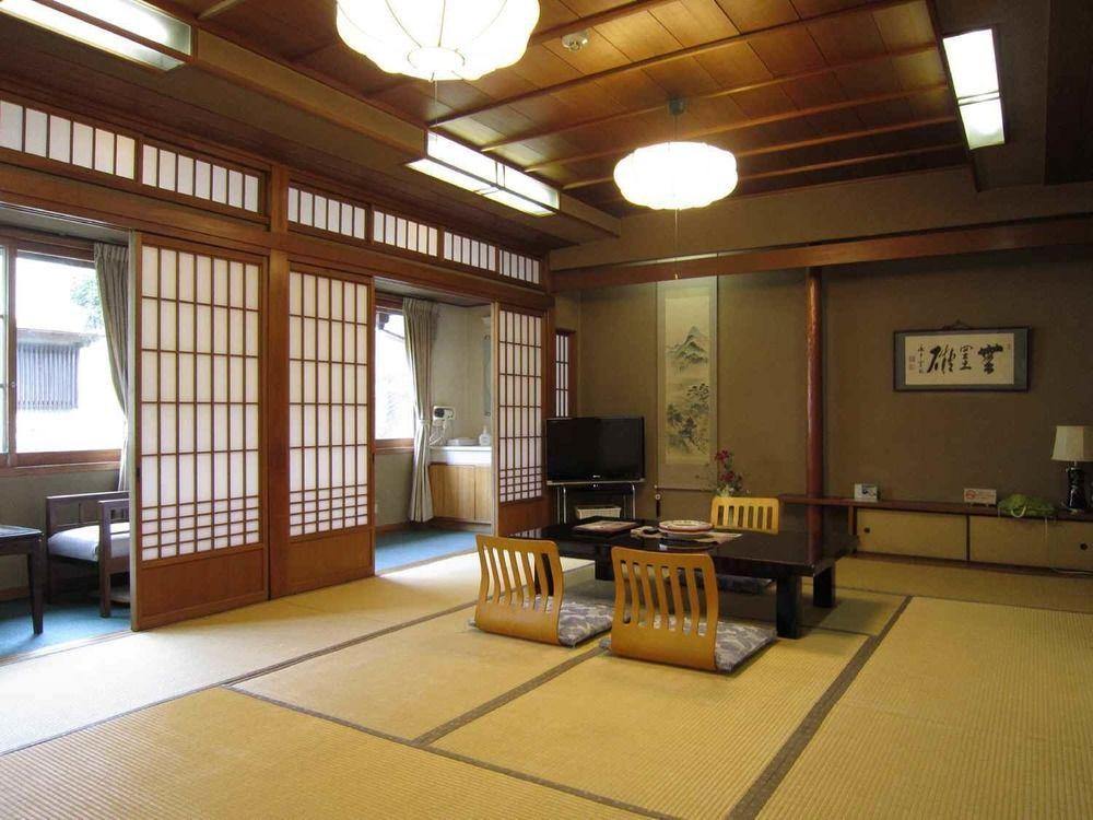 Tsutaya Ryokan Тойока Екстериор снимка