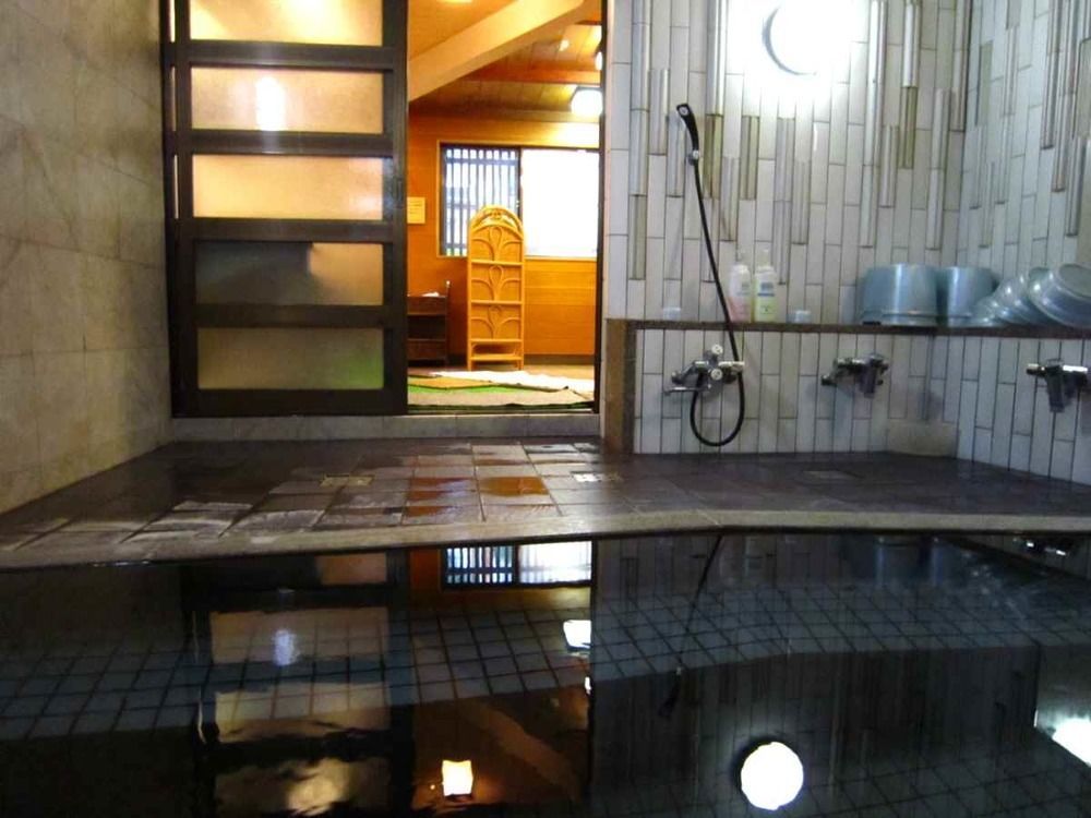 Tsutaya Ryokan Тойока Екстериор снимка